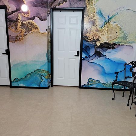 Orangewood & 51Ave Homestay - Not A Hotel เกล็นเดล ภายนอก รูปภาพ