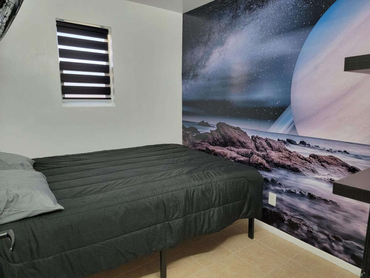 Orangewood & 51Ave Homestay - Not A Hotel เกล็นเดล ภายนอก รูปภาพ